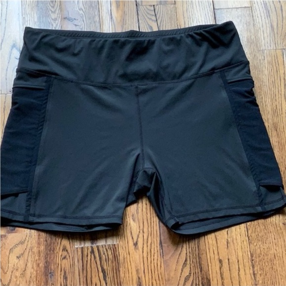 NWT  TAIL Ball Shorts XXL - Picture 1 of 5